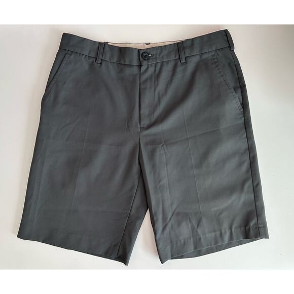 Izod Other - Izod Lightweight Solid Flat Front Dark Gray 10.5" Inseam Men Chino Short Size 33